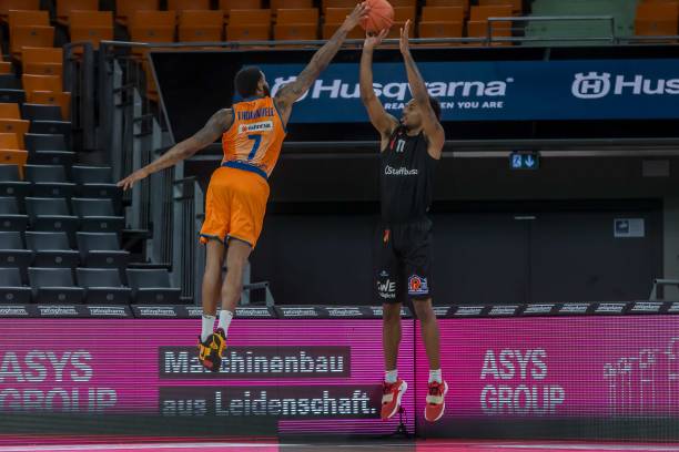 低调离开原 低调离开原