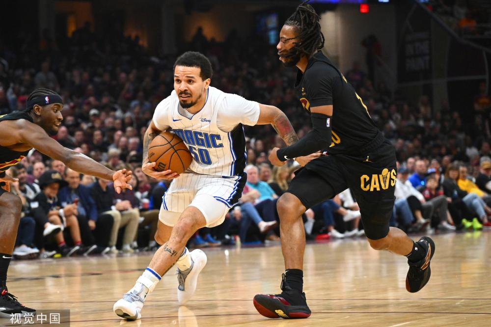 和防守两端 和防守两端